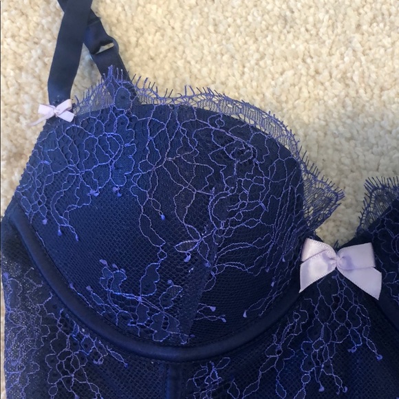 Victoria Secret Bra - Picture 2 of 5